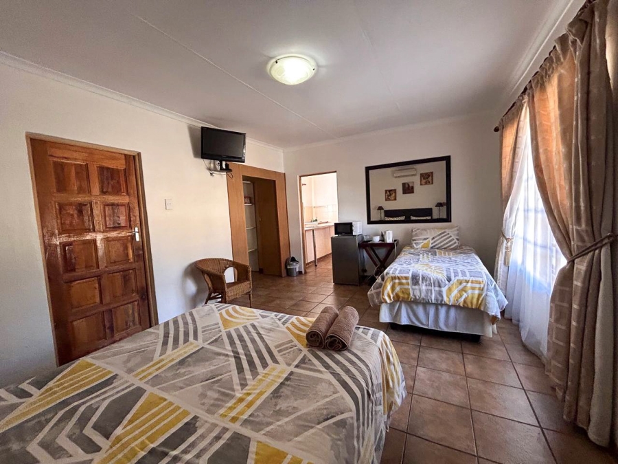 Commercial Property for Sale in Vyfhoek A H North West